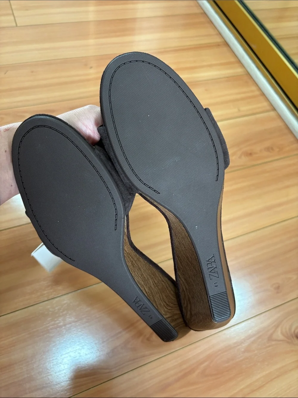 Leather sandals - Picture 3 of 5